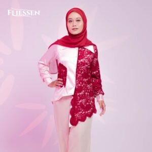 Rose Pink Blossom by Fliessen.gallery - Blouse Brokat Satin Modern